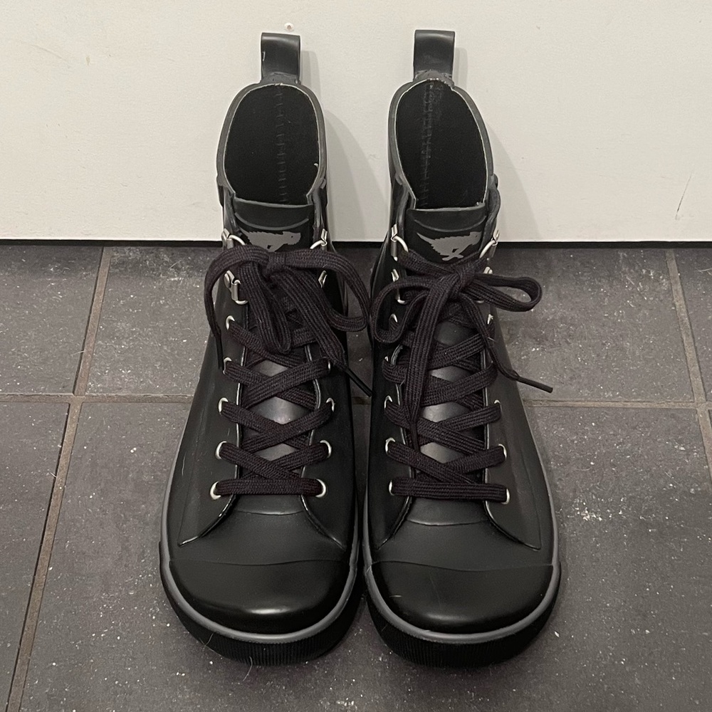 ❌ SOLD ❌ Rocket Dog Women's Rainy Rubber Rain Boot